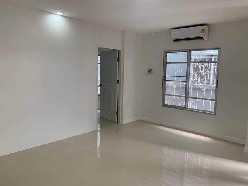 🏡 บ้านเช่าเพื่อครอบครัว ทาวน์เฮาส์หลังมุม 23 ตร.ว. โปร่งสบาย ไม่อึดอัด พร้อมแอร์ 3 เครื่อง เย็นฉ่ำทั้งหลัง! 👨👩👧👦✨ 14