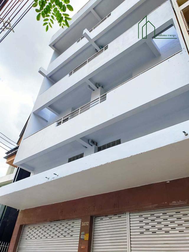 อาคารพาณิชย์ 2 คูหา ติดถนนลาดพร้าว 2