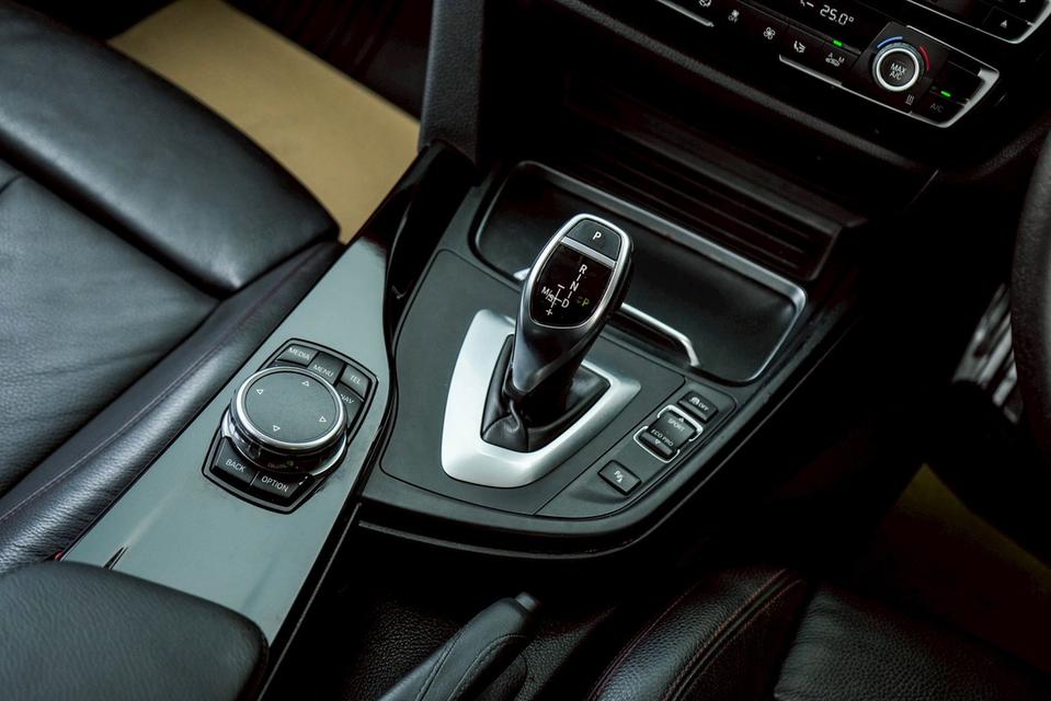 BMW 320d SPORT F30 AT 2015 รูปที่ 14
