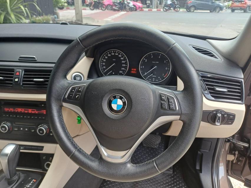 ปี2014 BMW X1 MINORCHANGE TOP เบนซินล้วน พวงมาลัยเบาแล้ว 15