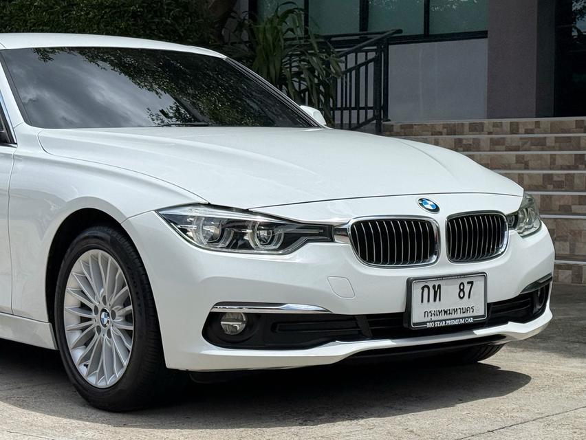 2019 BMW 320D F30 LCI รถมือเดียวออกป้ายแดง รถวิ่งน้อย เข้าศูนย์ตรงระยะ รถไม่เคยมีอุบัติเหตุครับ รูปที่ 7