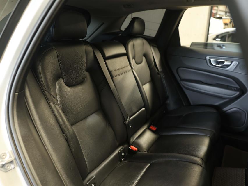 2022 Volvo XC60 2.0 (ปี 17-26) Recharge T8 R-Design Expression AWD SUV AT B86 รูปที่ 16