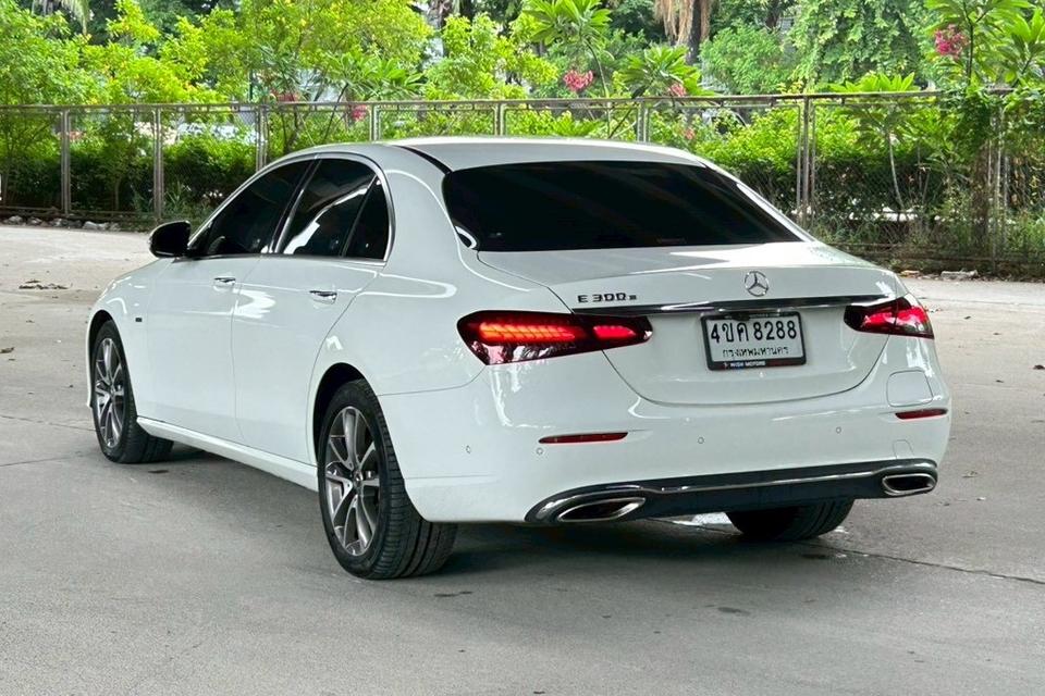 🚗 2022 Mercedes-Benz E 300e Avantgarde Plug-in Hybrid (Facelift) AT รูปที่ 7