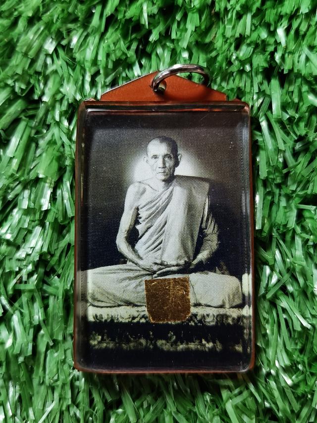 รูปถ่ายหลวงพ่อกวยปี 58