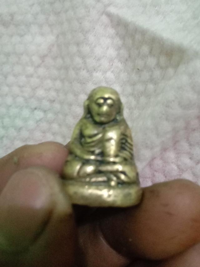 หลวงพ่อเงินพิมพ์ขี้ตาแข้งตุ่ม เข่ายุบ วัดทุ่งน้อย รูปย่อยที่ 1