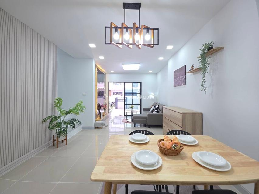 หมู่บ้านไอดีไซน์ วงแหวน-รามอินทรา 7