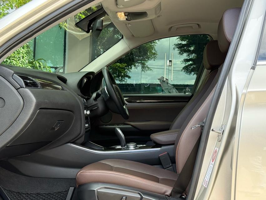 2016 BMW X3 LCI รถมือเดียวออกป้ายแดง รถวิ่งน้อย เข้าศูนย์ทุกระยะ ไม่เคยมีอุบัติเหตุครับ 13
