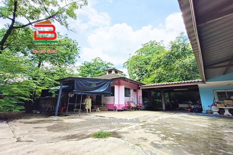 ที่ดินแถมบ้านเดี่ยว 1 ชั้น ซอยโรงเรียนศรีดรุณ ถนนเทพารักษ์ เนื้อที่ 308 ตรว. ตำบลบางพลีใหญ่ อำเภอบางพลี จังหวัดสมุทรปราการ