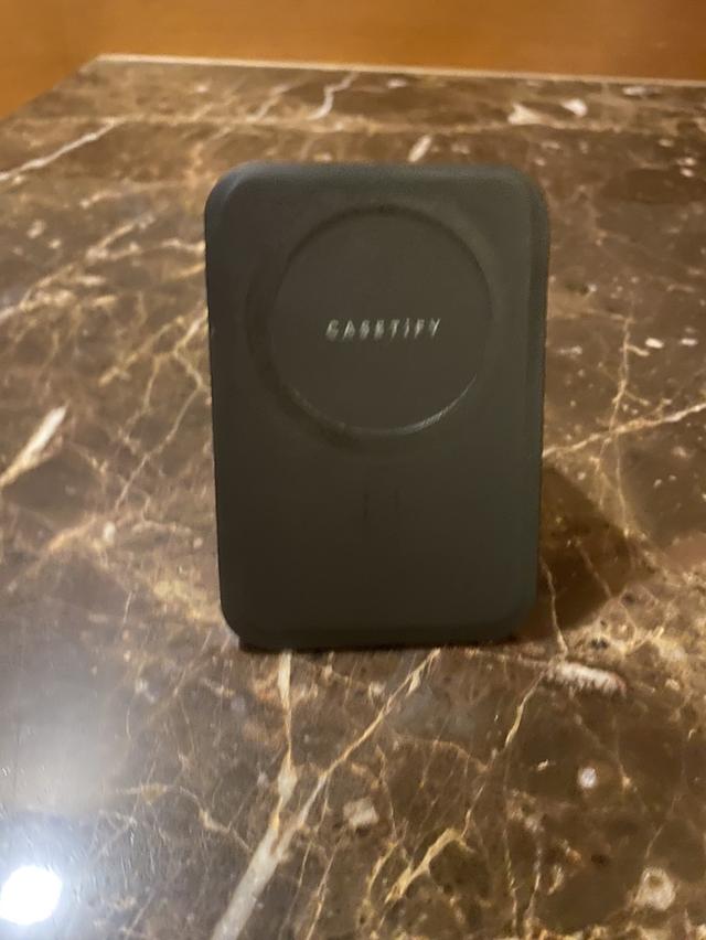Casetify card holder  5