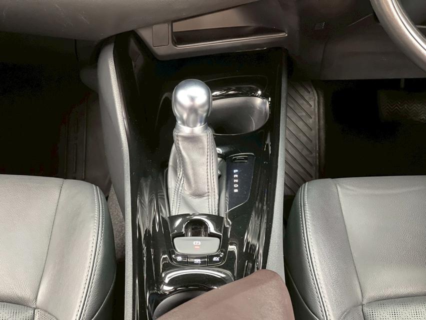 ปี 2019 TOYOTA CHR, 1.8 HV Midโฉม ปี17-ปัจจุบัน หลังคาทูโทนสีน้ำเงิน เบนซิน/ไฮบริด มือเดียวป้ายแดง รูปที่ 10