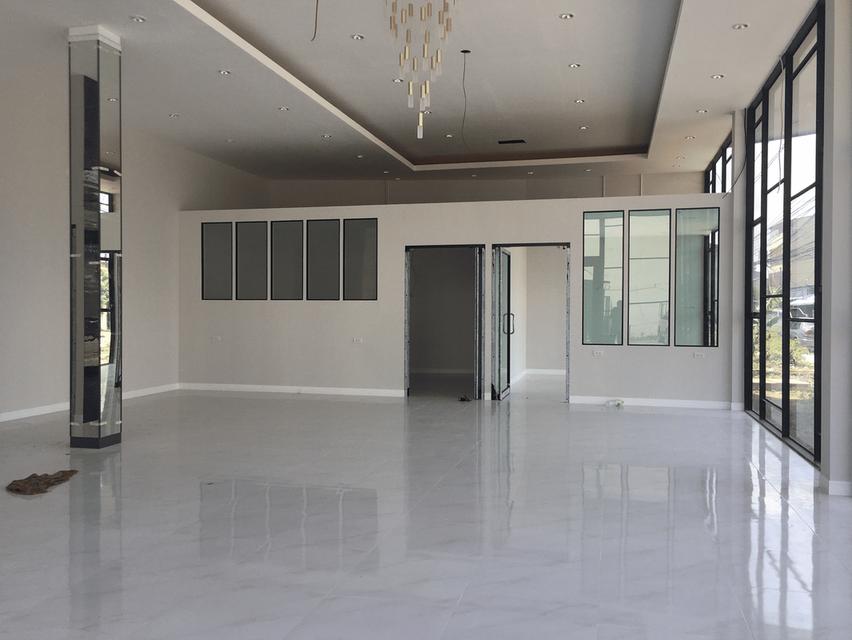 ขาย/เช่า สำนักงาน 1 ไร่ หาดใหญ่ ทำเลทอง ติดถนนนวลแก้วอุทิศตัดใหม่ พร้อมอาคารสำนักงานตกแต่งพร้อมใช้ โฮมออฟฟิศโซลาร์เซลล์ และลานจอดรถ (เจ้าของขายเอง) 3