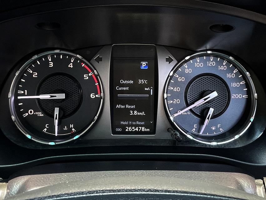 TOYOTA HILUX REVO DOUBLE CAB 2.8 HIGH 4WD ปี 2022 AUTO 4X4 สภาพนางฟ้า รูปที่ 14