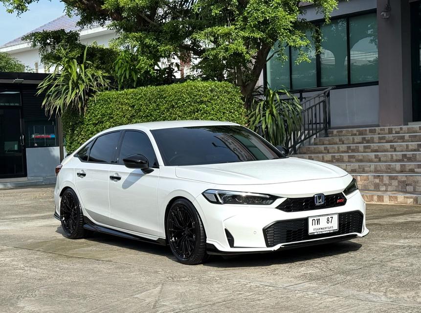 2024 HONDA CIVIC EHEV RS รถมือเดียว 30,000 กม สภาพป้ายแดง ของแต่งเพียบ รถสภาพป้ายแดง ไม่เคยมีอุบัติเหตุครับ