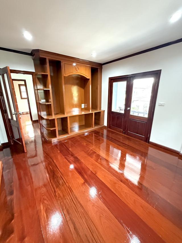 บ้านเดี่ยว 2 ชั้น หมู่บ้านธนทองสวีทเฮ้าส์ บ้านสวย รีโนเวทใหม่ทั้งหลัง สวย ใหม่ พร้อมเข้าอยู่ได้เลยทันที 8