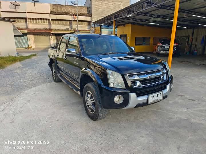 Isuzu D-Max สีน้ำเงิน 2