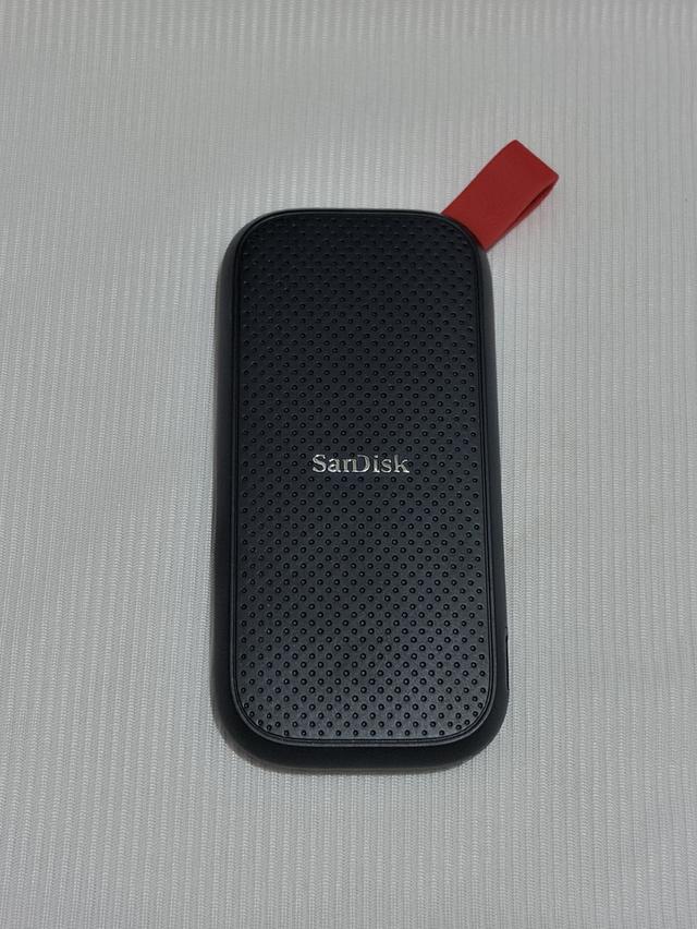 SanDisk Portable SSD 1TB รุ่น SDSSDE30-1T00-G26