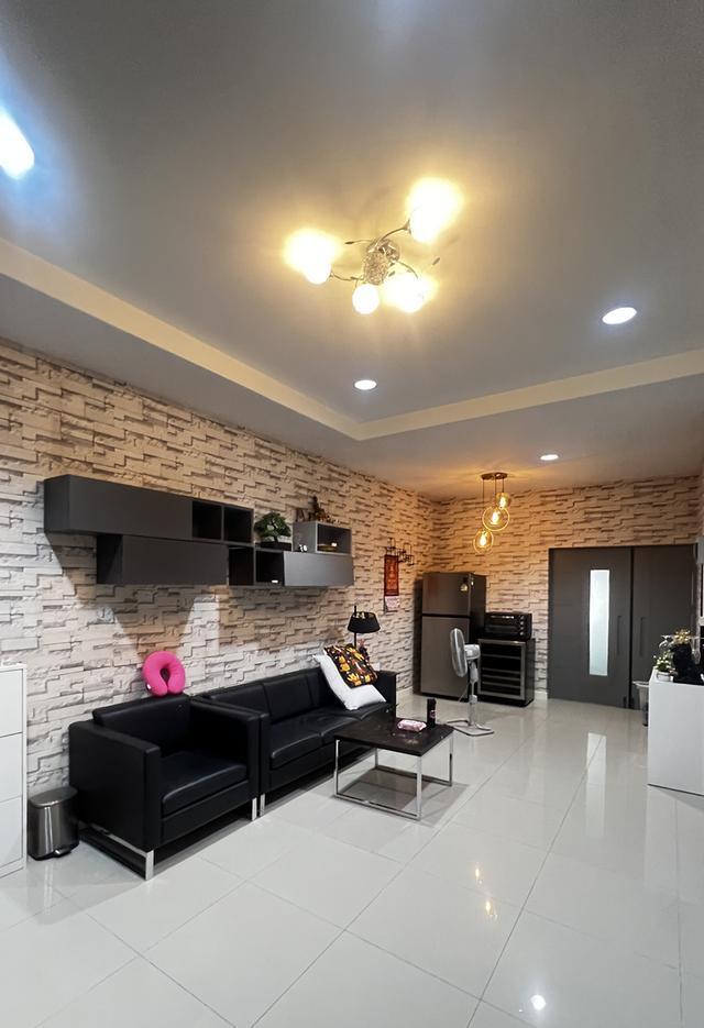 ขายบ้านทาวน์เฮาส์ 2 ชั้น สไตล์โมเดิร์น 5