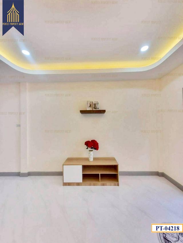 ทาวน์เฮ้าส์บัวทองแลนด์บางบัวทองราคาย่อมเยาว์ 4