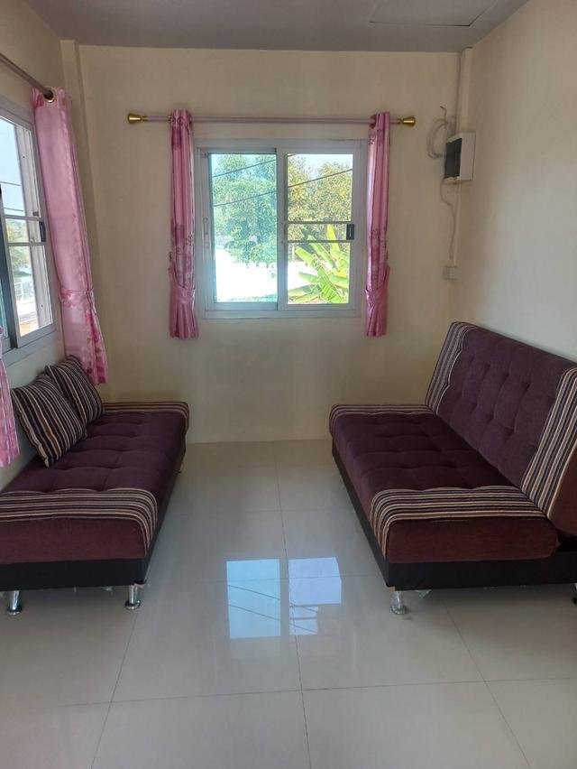 ให้เช่าบ้านเดี่ยว 2 ชั้น 20 ตร.ว. พร้อมเฟอร์นิเจอร์ ราคาถูกมาก ตำบลโคกคาม บางปะม้า สุพรรณบุรี ( เจ้าของปล่อยเช่าเอง ) 3