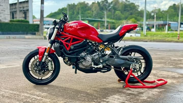 Ducati Monster 821 ปี 2018 4