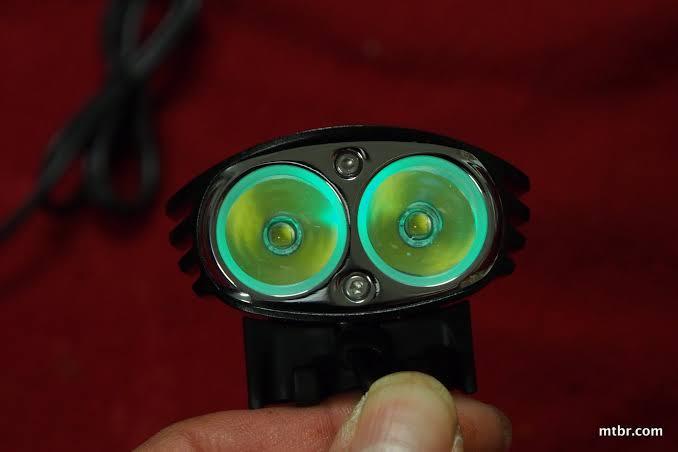 ไฟหน้าจักรยาน Magicshine MJ-880 ของใหม่ เก่าเก็บ รูปที่ 10