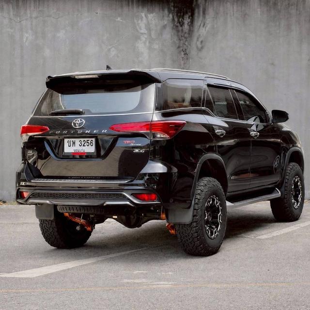 Toyota Fortuner 2.8 TRD SPORTIVO 4WD 2019 รูปที่ 7