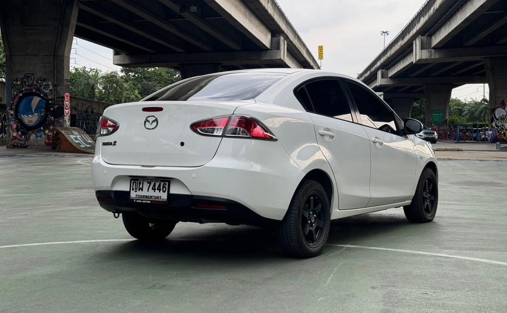 Mazda2 1.5 Sedan AT ปี 2011 3