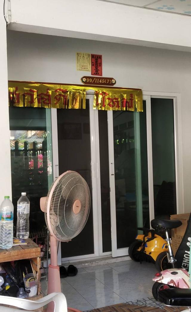 บ้านทาวเฮ้าส์ 2 ชั้น 3 ห้องนอน 2 ห้องน้ำ 2