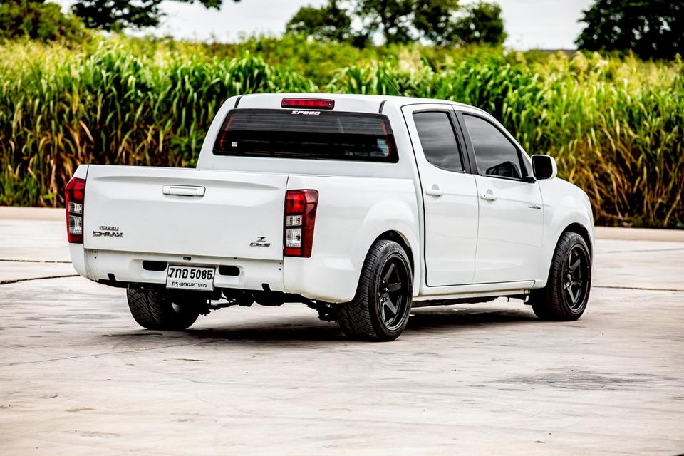 Isuzu D-Max Double Cab 1.9 DDi Z ดีเซล ปี 2018 สีขาว เกียร์ธรรดา  6