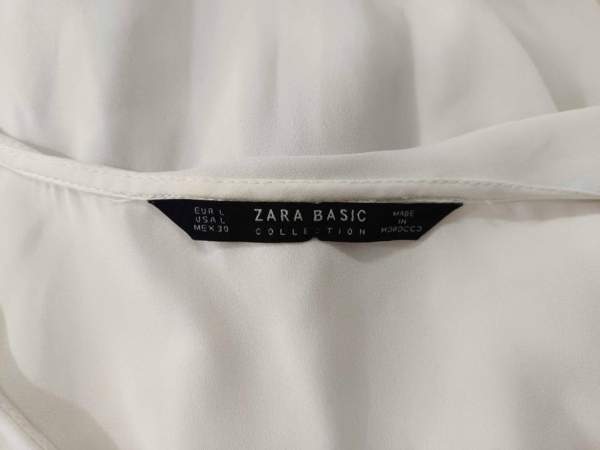 USED Zara - Sheer Cream Ruffle Top | เสื้อแขนยาวสีครีม เสื้อซีทรู คอวี ระบาย ทรงใหญ่ ทำงาน สีพื้น สายฝอ แท้ มือสอง 4