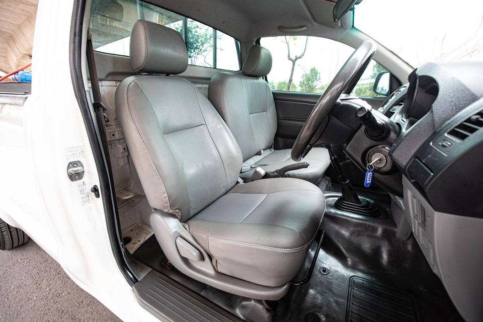 Toyota Vigo 2.7 CNG+เบนซิน ปี 2010 มือเดียวป้ายแดง  10