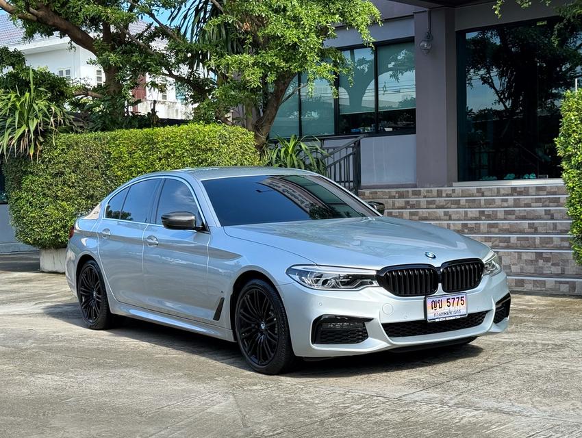 2020 BMW 530e SPORTLINE รถมือเดียว วิ่งน้อยเพียง 8X,XXX กม เข้าศูนย์ทุกระยะ รถไม่เคยมีอุบัติเหตุครับ