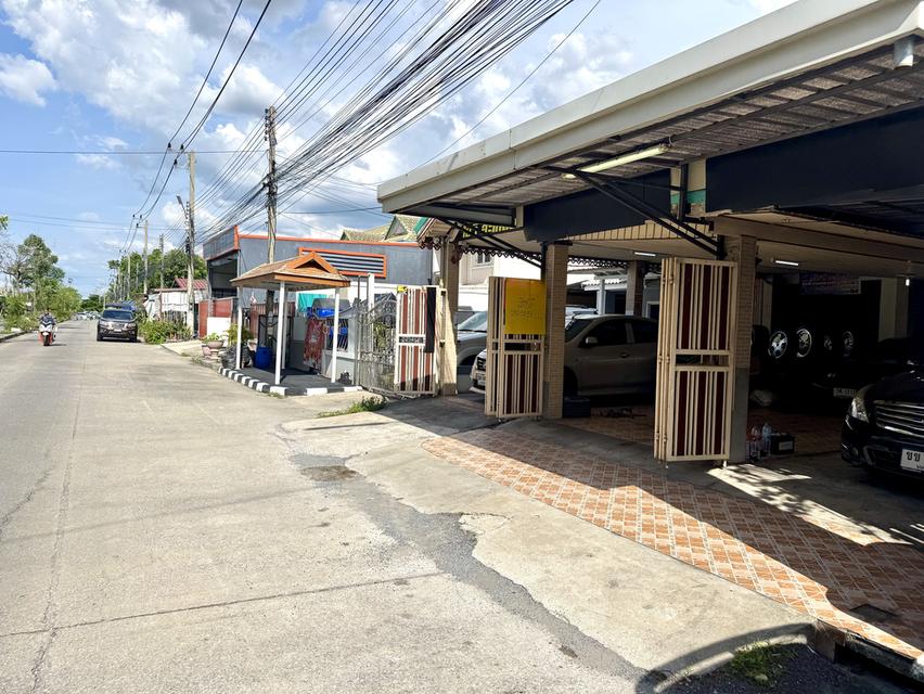 บ้าน 2 ชั้น ทำเลดี 46.3 ตร.ว. จอดรถได้ 7 คัน หมู่บ้านพฤษา20  เจ้าของขายเอง คุยง่าย 3