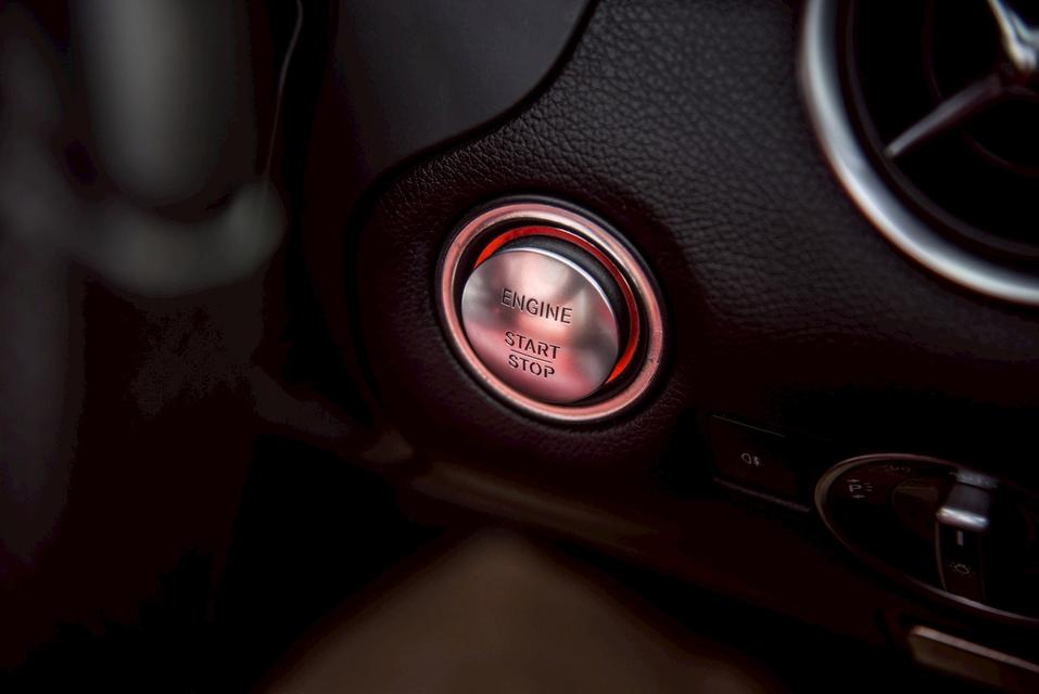 รหัสรถ CBL655 Mercedes-Benz SLC300 2.0 AMG Dynamic  13