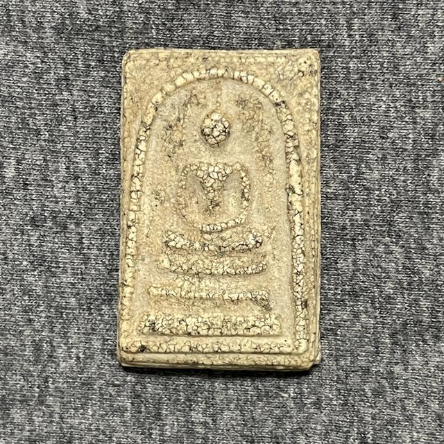 พระ สนใจองค์ไหน สอบถาม ได้เลยครับพระเก่าสะสมคุณยาย รูปที่ 12