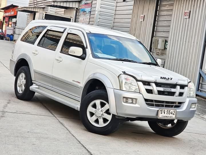 Isuzu MU-7 ปี 2006 6