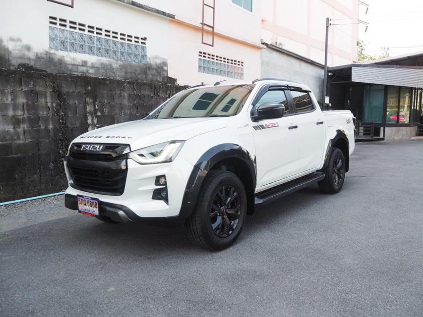 ISUZU D-MAX  V-CROSS CAB-4 3.0 Ddi ZP 4WD M/T ปี 2022 2