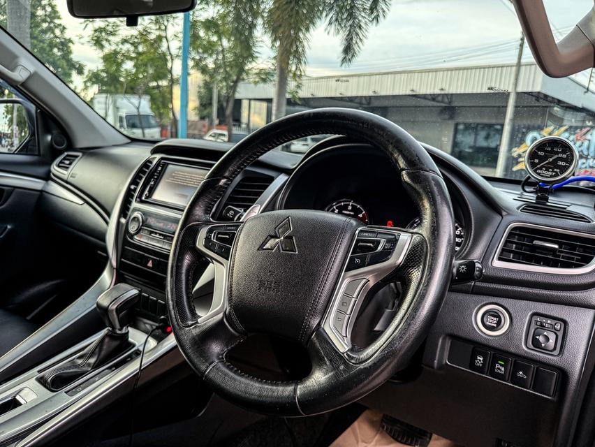 ขาย Mitsubishi Pajero 2.4GT ปี17 10