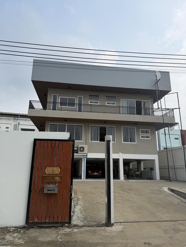 บ้านเดี่ยว โมเดิร์น 3 ชั้น 2