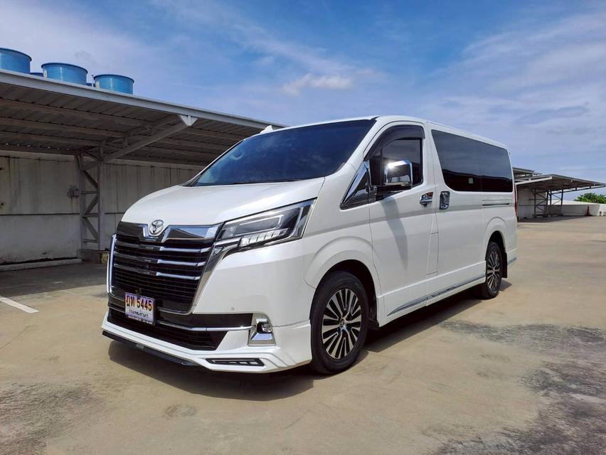 TOYOTA MAJESTY  2.8 PREMIUM ปี2020 สีขาว 6