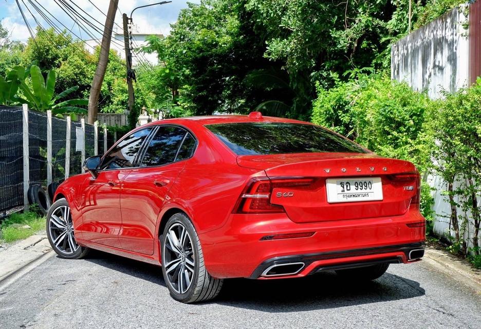 Volvo S60 T8 R Design AWD TOP 2020 รถบ้านสุดหรู ไม่ค่อยได้ใช้ ไมล์น้อยสุดในตลาด 6