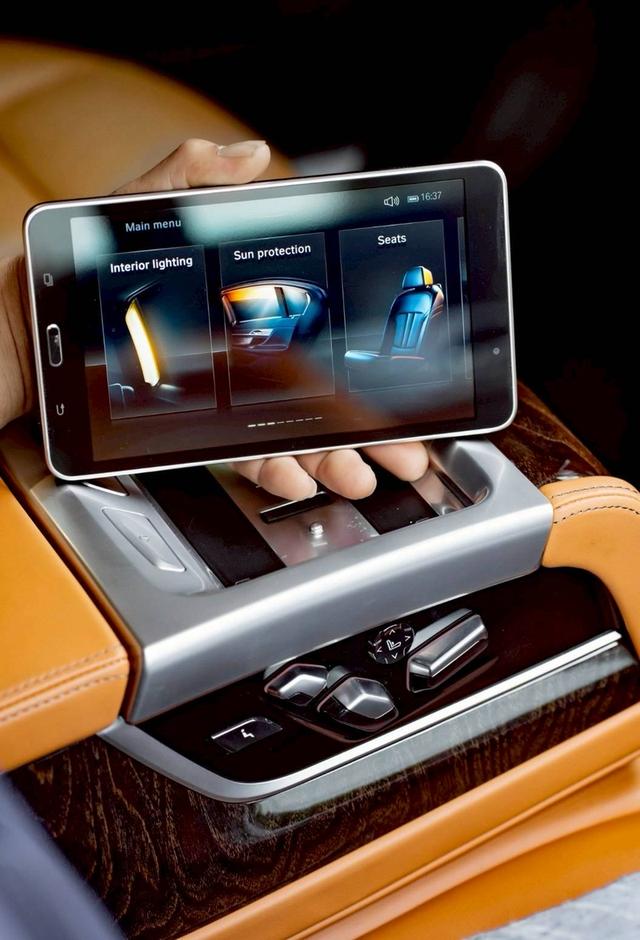 รหัสรถ PR6969 bmw 730Ld Pure Excellence 2019 12