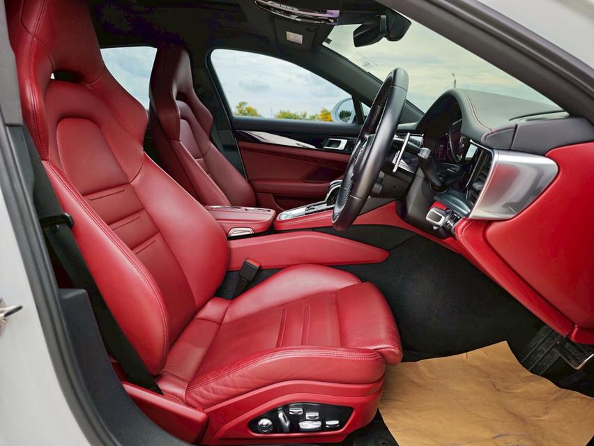 Porsche Panamera 4E-Hybird Platinum Edition ปี 2021  17