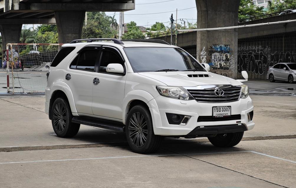 Toyota Fortuner 3.0 V Auto 4WD ปี 2013  1