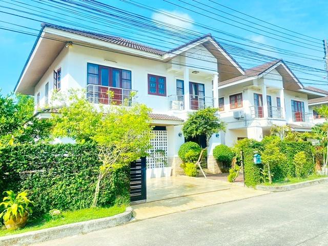 ตลาดสดบ้านพรุ 1กม. หาดใหญ่ 4แอร์ คฤหาสน์ 3-4นอน ถ.กาญจนวนิช พื้นที่กว้างขวาง 3น้ำ 82ตร.ว. 328 ตร.ม. บ้านเดี่ยว 2 ชั้น เฟ