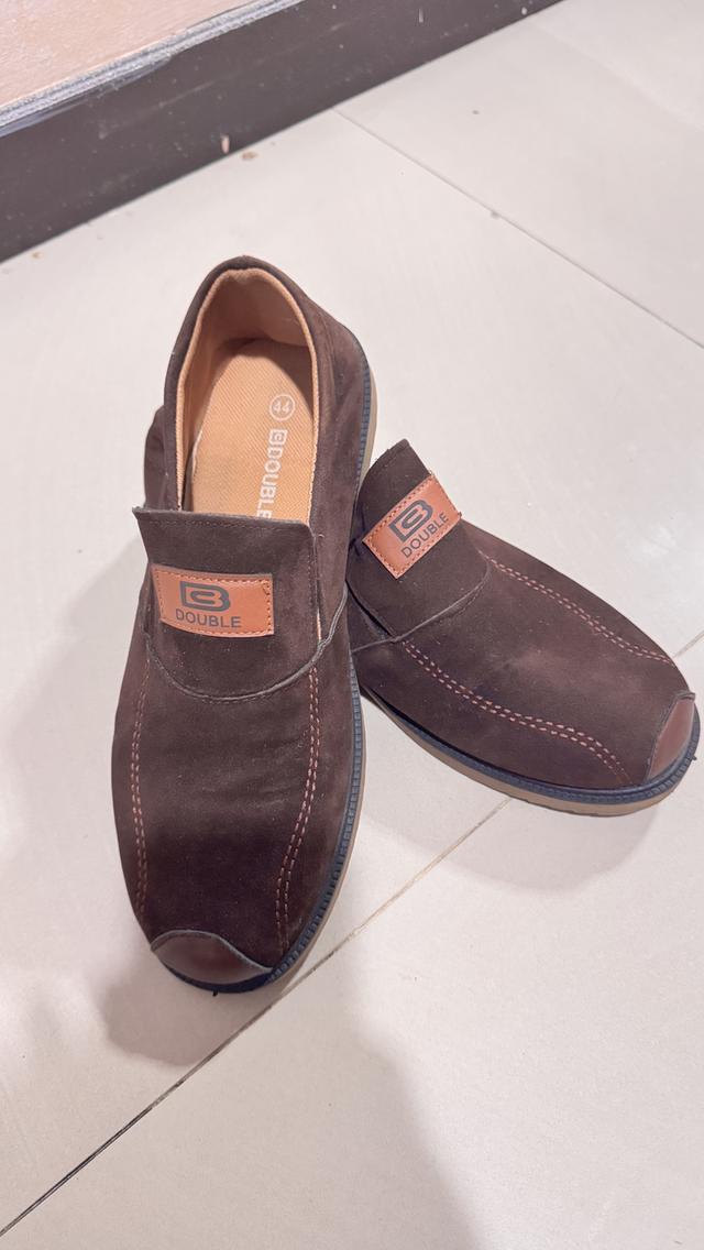 รองเท้าโลฟเฟอร์ หนังกลับ ผู้ชาย ยี่ห้อดับเบิ้ล