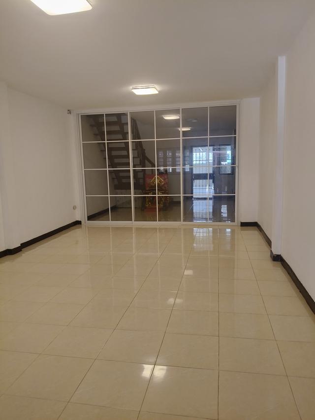 ทาวเฮาส์ให้เข่า 7,500 บาทต่อเดือนน่านบางแค 4