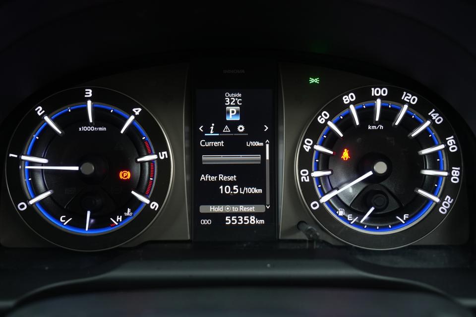 2020 TOYOTA INNOVA 2.8 V Crysta Wagon สีขาว เลขไมล์ 55358 กม. 19