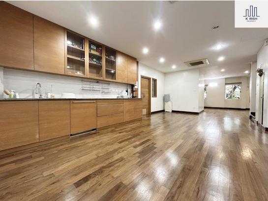 ขายบ้านเดี่ยว 2 ชั้น หลังมุม Size ใหญ่ ม.ปริญญดา ฉลองรัช 72 ตร.ว เลียบทางด่วนเอกมัย-รามอินทรา ตกแต่งสวยทั้้งหลัง ใกล้เซ็นทรัลอีสต์วิลล์ ใกล้ทางด่วน 7