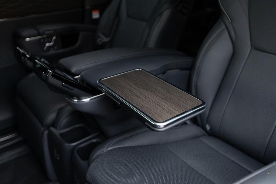 Toyota ALPHARD Z-PREMIER 40 11